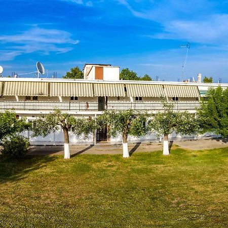 Michalos Apartments Паралия-Скотинас Экстерьер фото